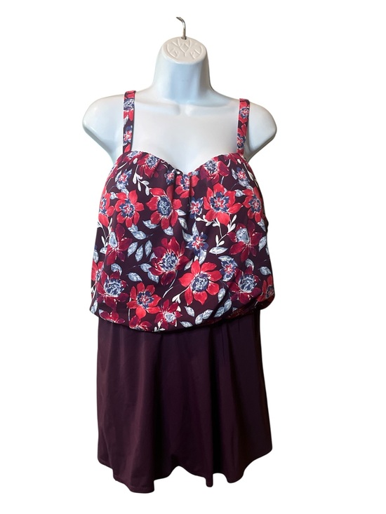 d&co Other - Floral Layered Camisole Top in Burgundy Red